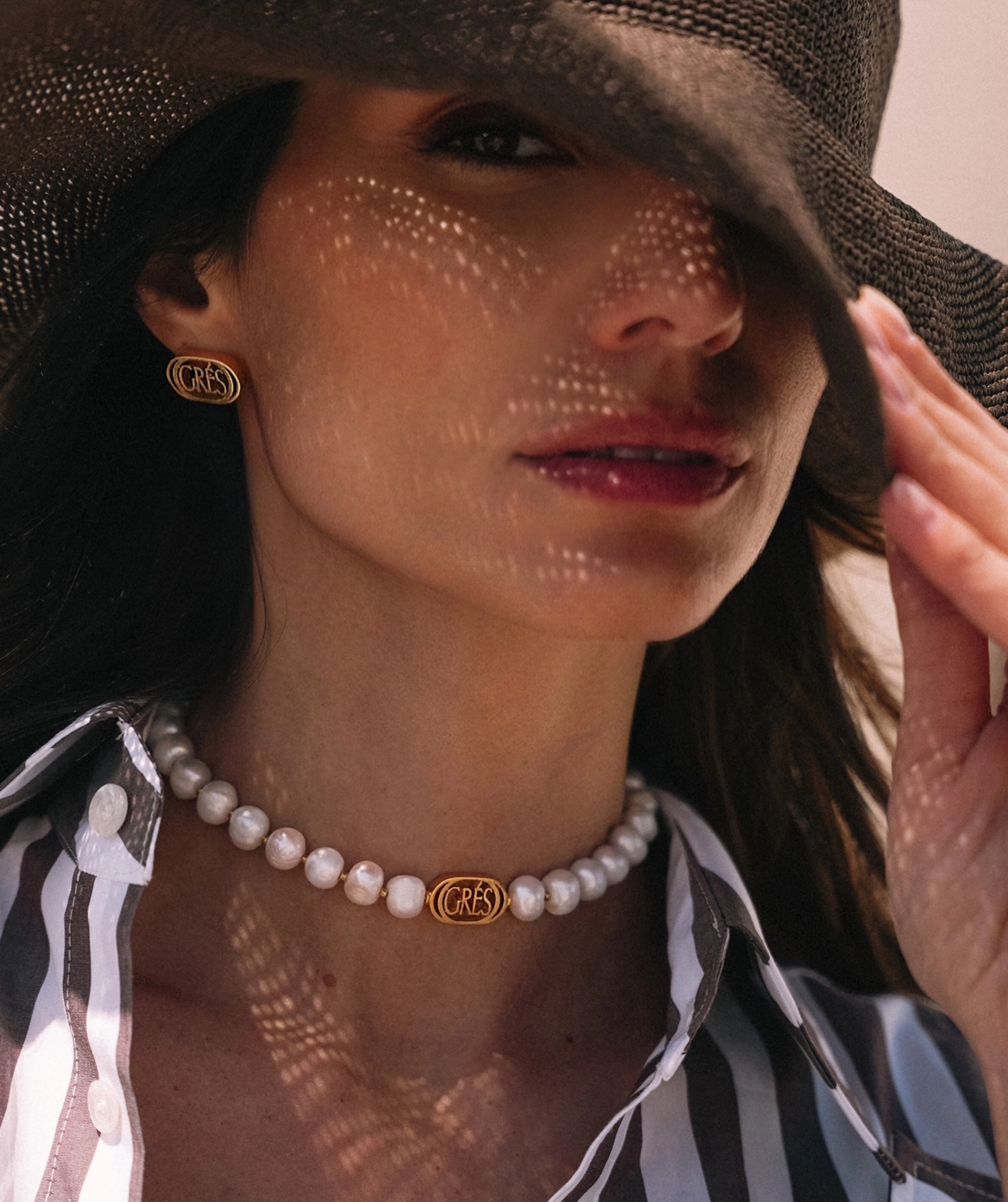 GRES LOGO CHOCKER